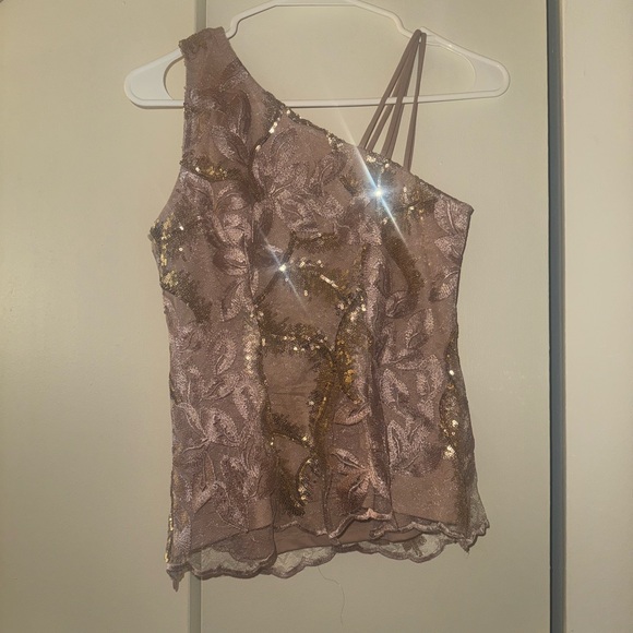 VENUS Sequin Embellished Top in Gold - Picture 6 of 8